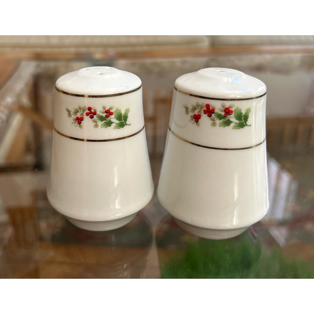 Salt & Pepper White Porcelain Gold Trim Holly Red Berries Christmas Shakers